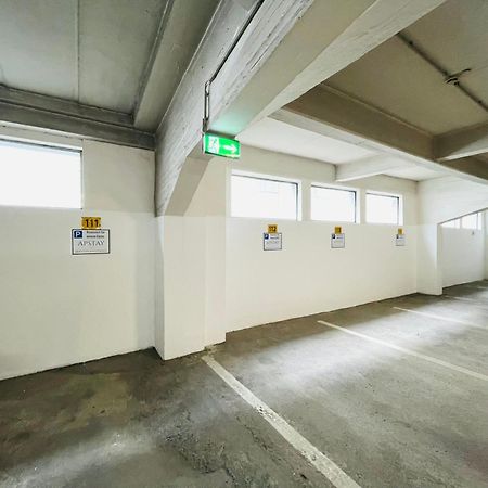 Apstay City Center Deluxe ǀ Free Parking ǀ Self Check-In Graz Buitenkant foto