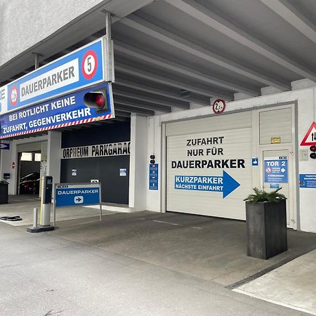 Apstay City Center Deluxe ǀ Free Parking ǀ Self Check-In Graz Buitenkant foto